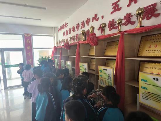 2023.5.5科尔沁区科协深入科尔沁区西六方学校开展“科普知识宣传进校园”活动3
