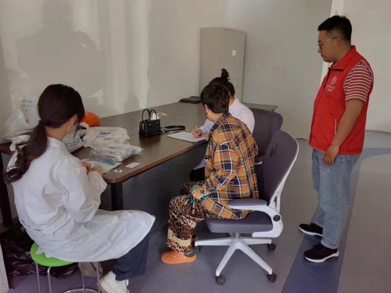 2023.5.17科尔沁区科协联合斯迈尔口腔开展“关爱口腔健康”大型义诊活动1