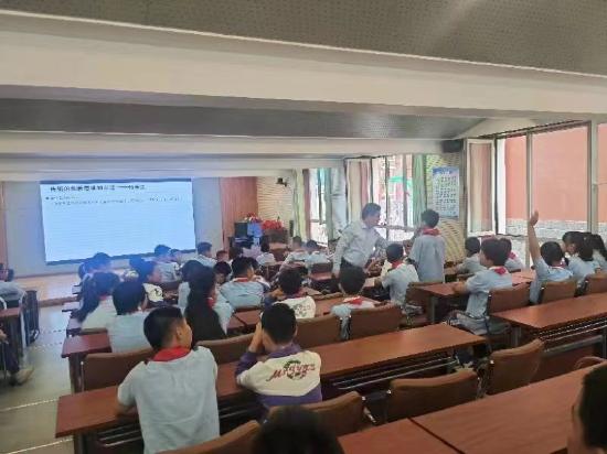 2023.6.20两翼振翅膀 科普千里行——科尔沁区科协联合相关单位开展科技嘉年华活动2