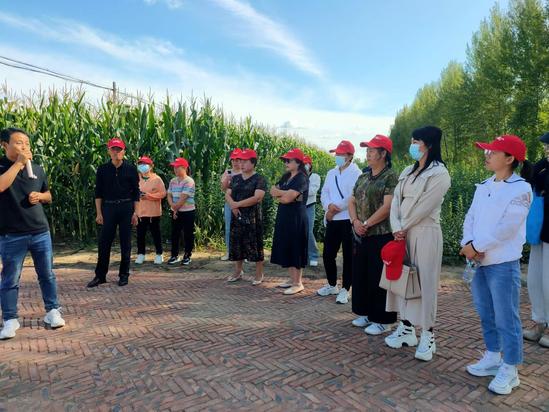 2023.9.1科尔沁区科协开展“全国科普日”系列活动之玉米密植技术培训4