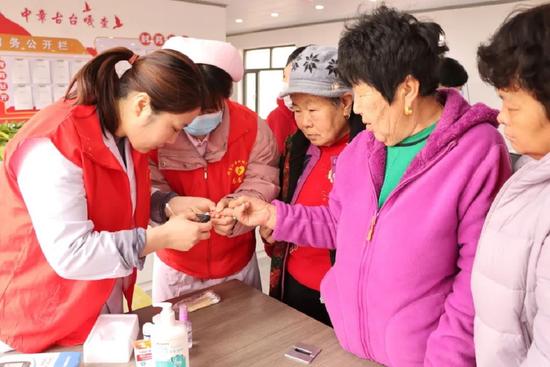 2024.3.28科尔沁区科协开展健康下基层义诊活动4