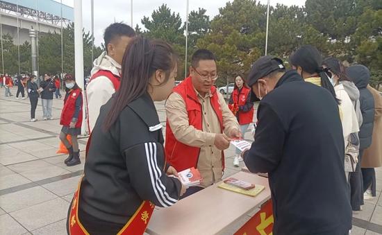 2024.5.7科尔沁区科协开展“守护幸福，远离邪教”宣传活动1