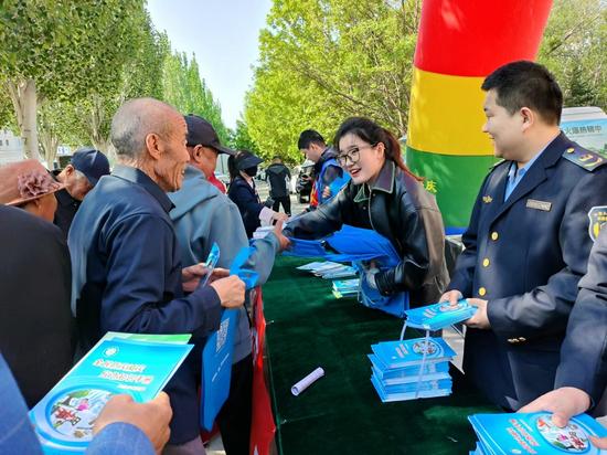 90e00775d432812c5bac6999d44418d