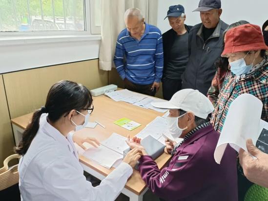 2024.5.23科尔沁区科协开展“守护百姓健康”义诊活动1