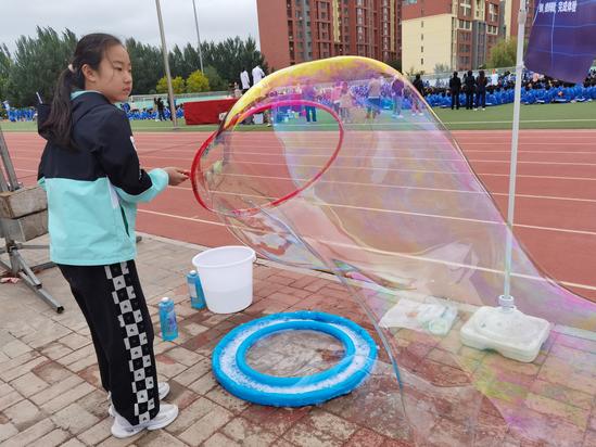 2024.5.31传承科学薪火 点亮创新之光——科尔沁区科协组织开展“科普宣传周”暨“科普大篷车进校园”系列活动5