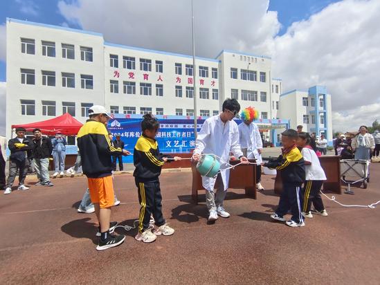 9b9597ef0c1abcbf9a576c440aef6a6